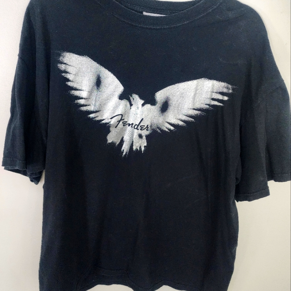 Fender Black Tee with Silver Winged Design XL
